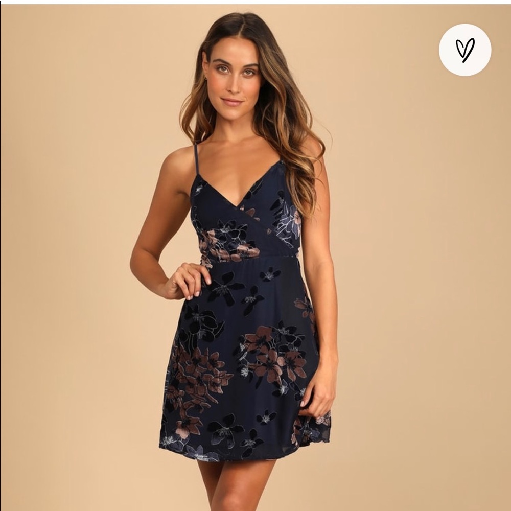 Lulus navy and blush velvet floral mini dress size large